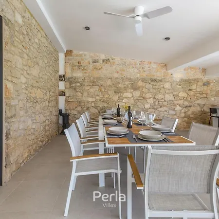 Charming Stone Cx With Large 50m2 Heated Pool Villa Brtonigla