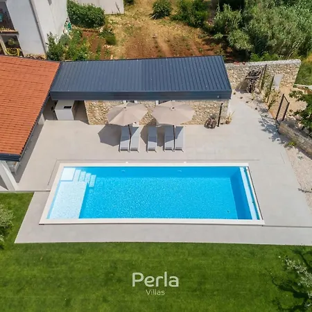 Villa Charming Stone Cx With Large 50m2 Heated Pool