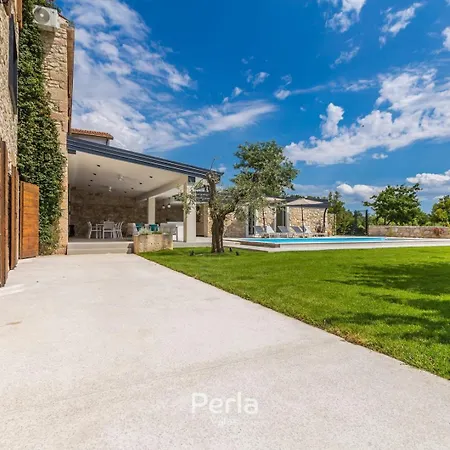 Βίλα Charming Stone Cx With Large 50m2 Heated Pool