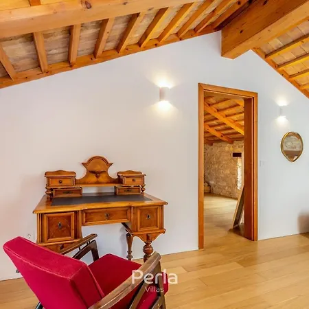 Charming Stone Cx With Large 50m2 Heated Pool ヴィラ *