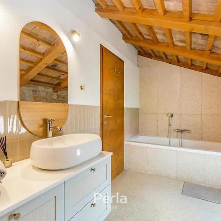 Charming Stone Cx With Large 50m2 Heated Pool Вилла Бртонигла