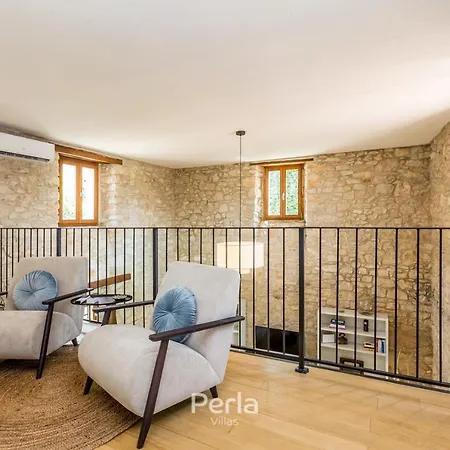 ヴィラ Charming Stone Cx With Large 50m2 Heated Pool *