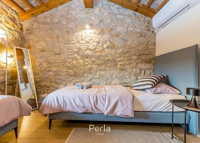 Charming Stone Cx With Large 50m2 Heated Pool * 브르토니글라