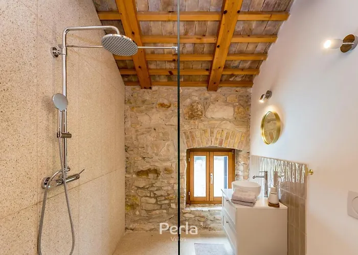 빌라 Charming Stone Cx With Large 50m2 Heated Pool