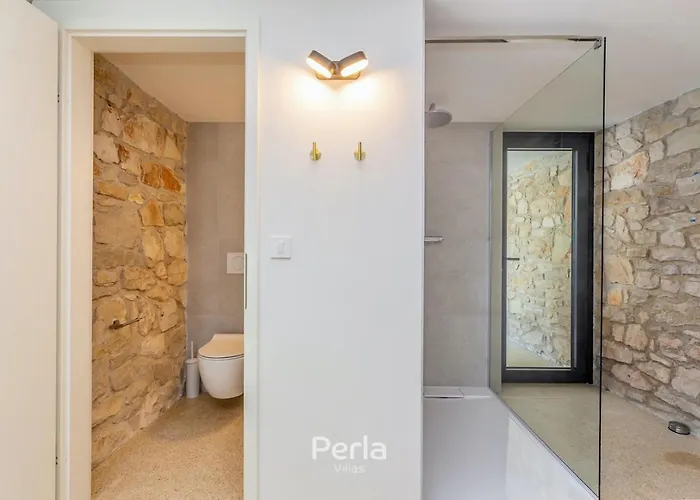 Charming Stone Cx With Large 50m2 Heated Pool * 브르토니글라