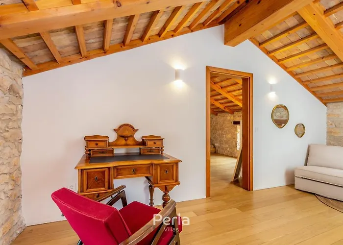 Charming Stone Cx With Large 50m2 Heated Pool 빌라 *