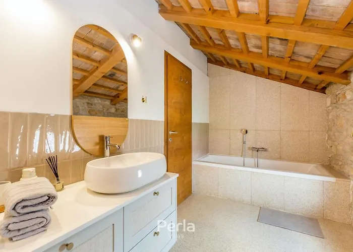 Charming Stone Cx With Large 50m2 Heated Pool 빌라 브르토니글라