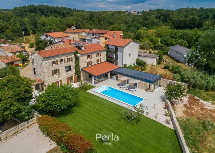 Charming Stone Cx With Large 50m2 Heated Pool * 브르토니글라