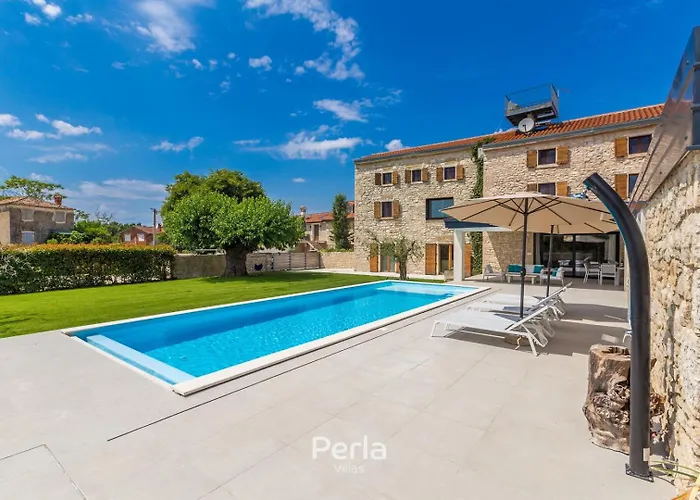 Charming Stone Cx With Large 50m2 Heated Pool 빌라 *